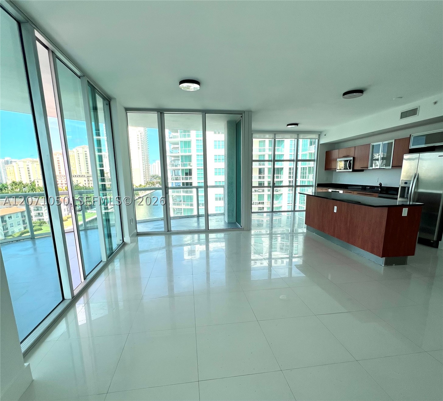 3131 NE 188th St #1-801 Aventura, FL 33180