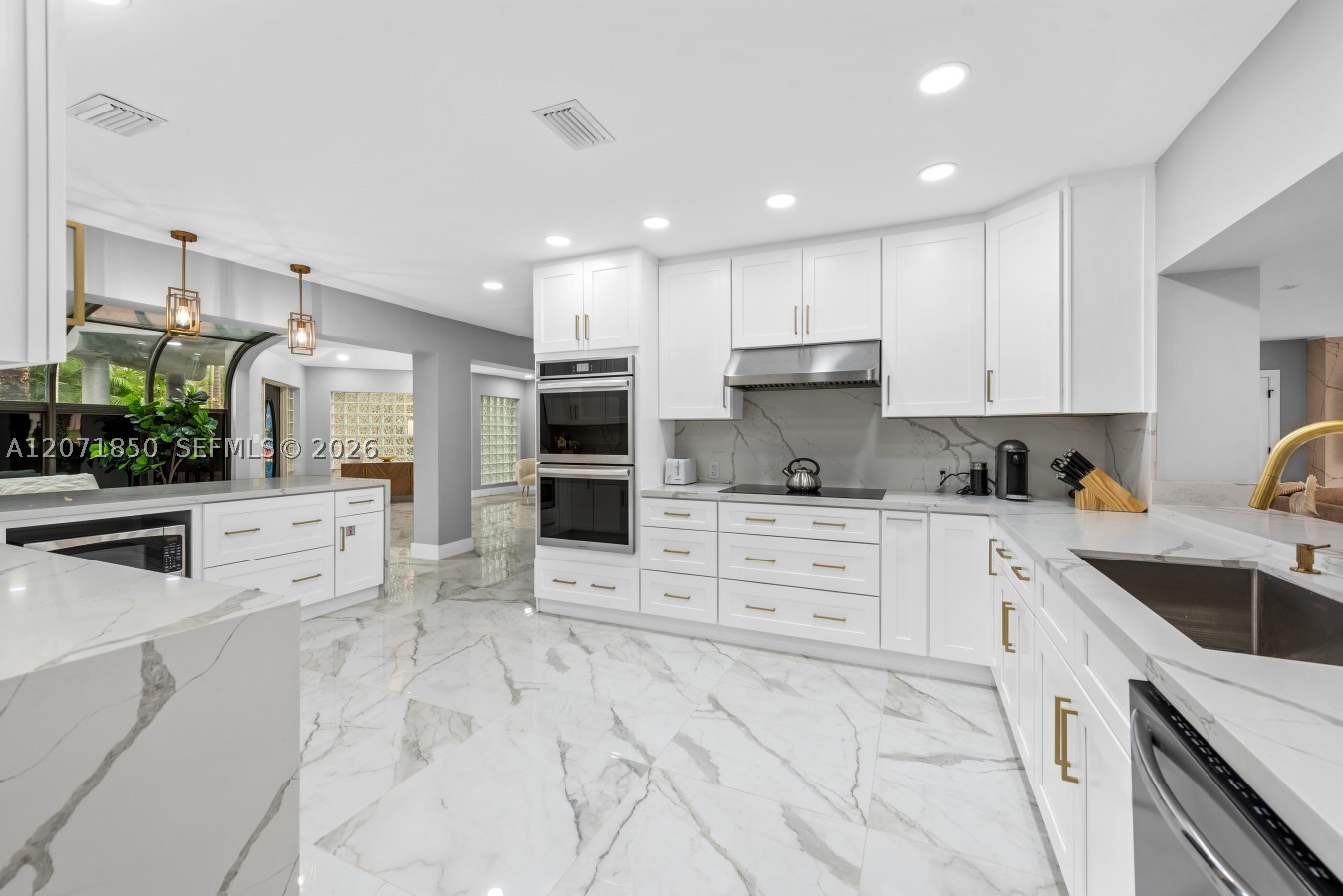 1030 SW 14th Ter Fort Lauderdale, FL 33312
