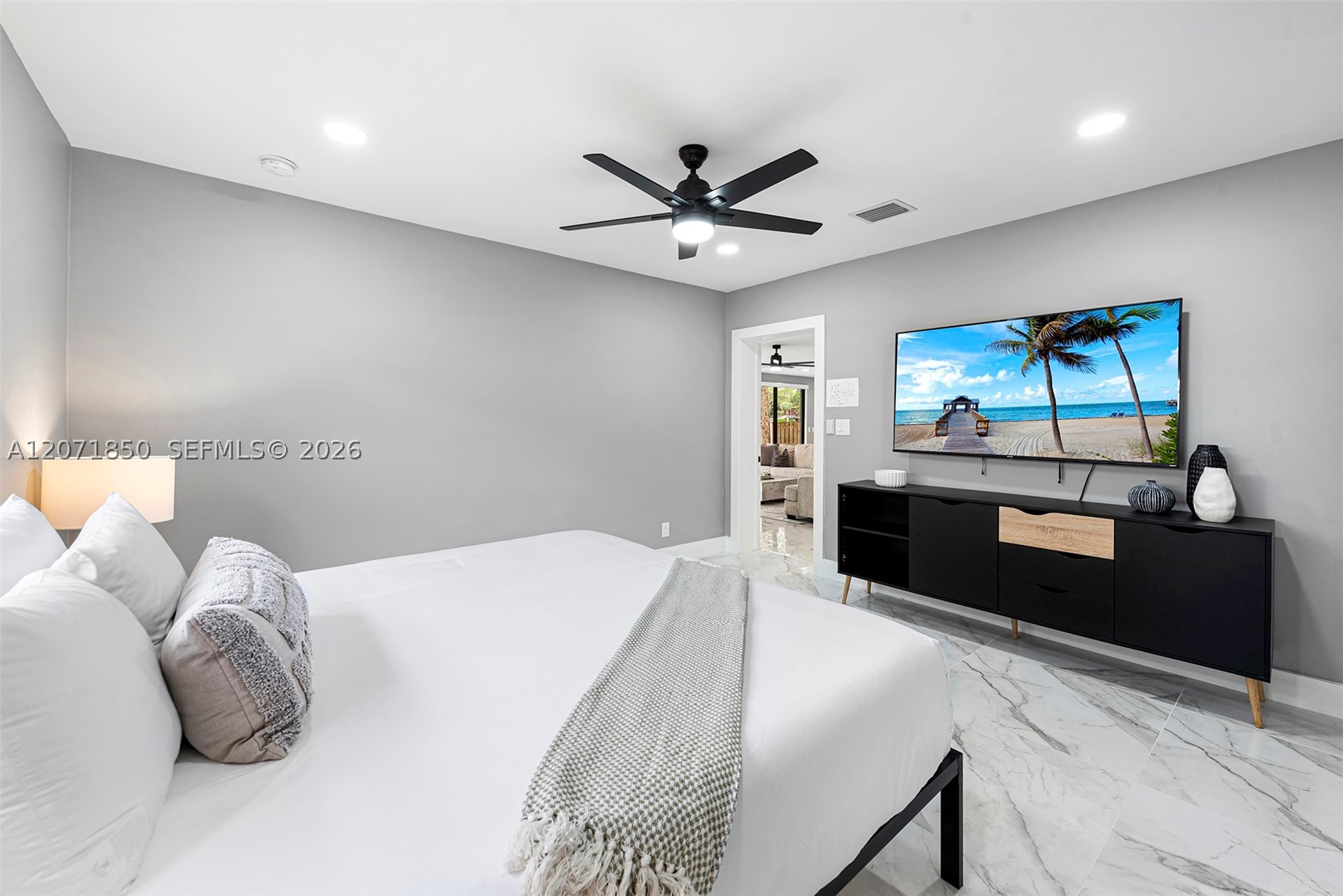 1030 SW 14th Ter Fort Lauderdale, FL 33312