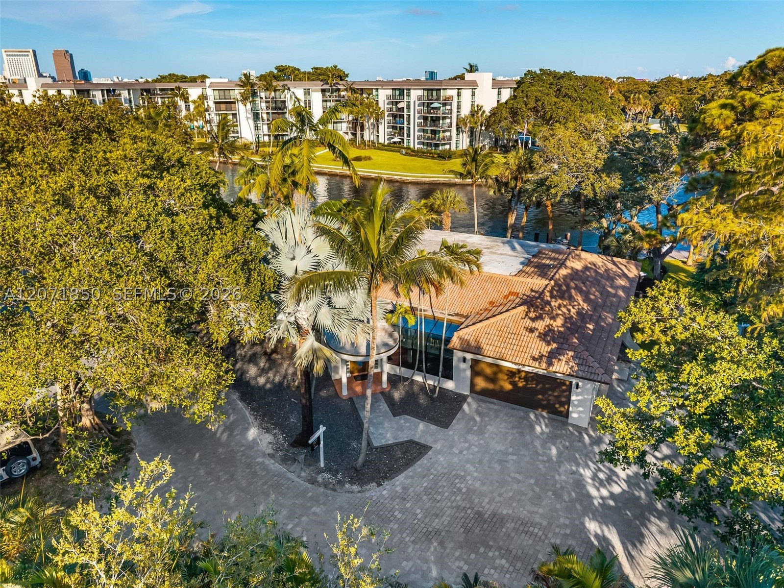 1030 SW 14th Ter Fort Lauderdale, FL 33312
