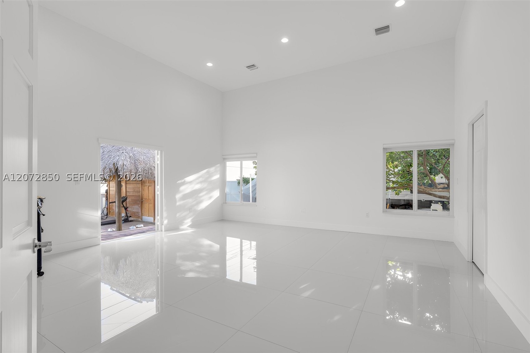 5330 SW 7th St Miami, FL 33134