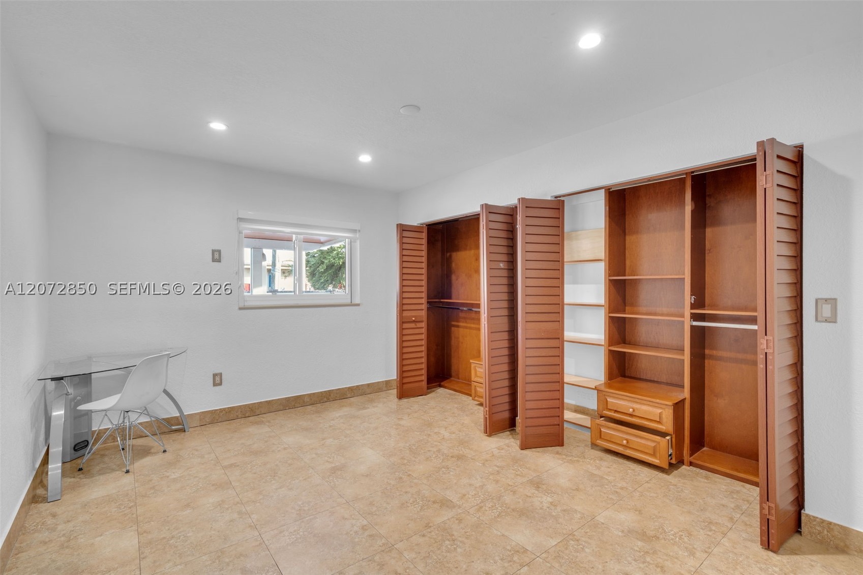 5330 SW 7th St Miami, FL 33134