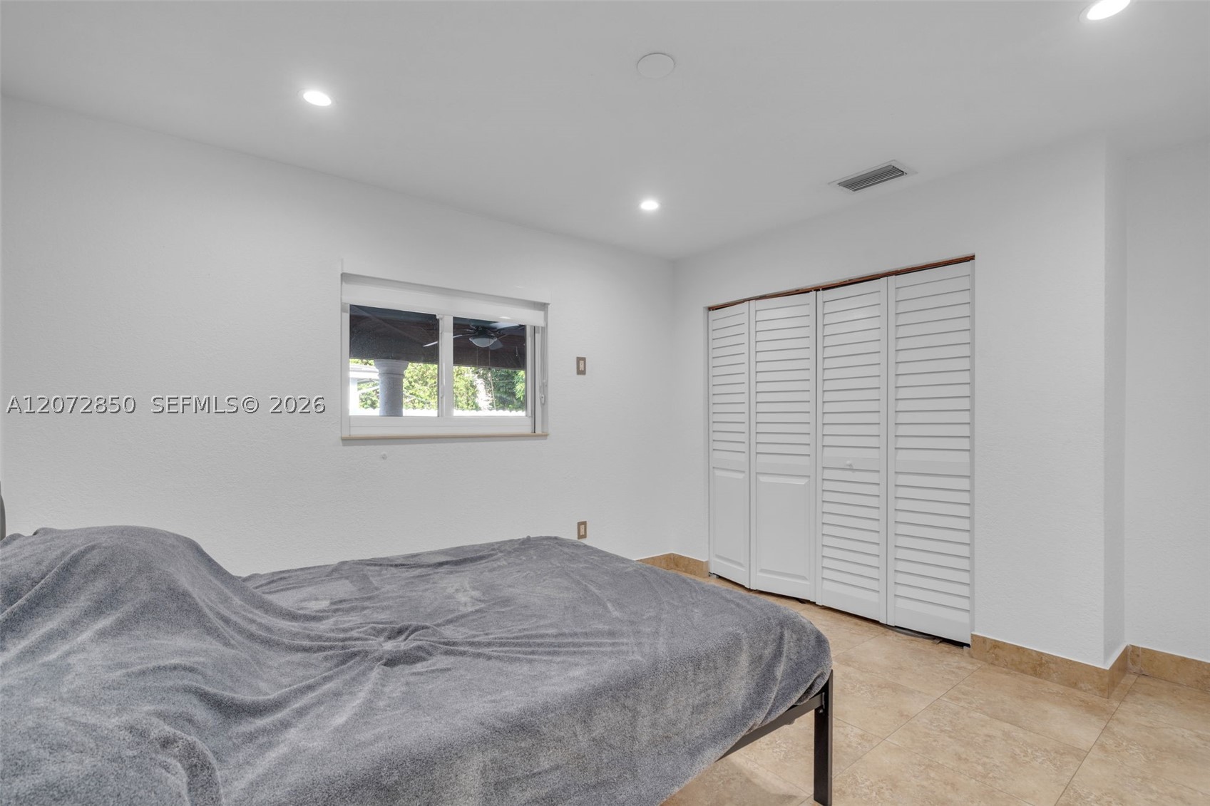 5330 SW 7th St Miami, FL 33134