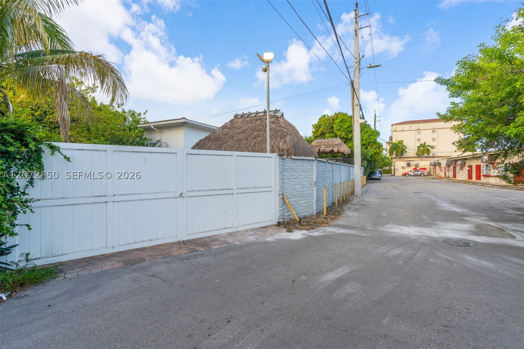 5330 SW 7th St Miami, FL 33134