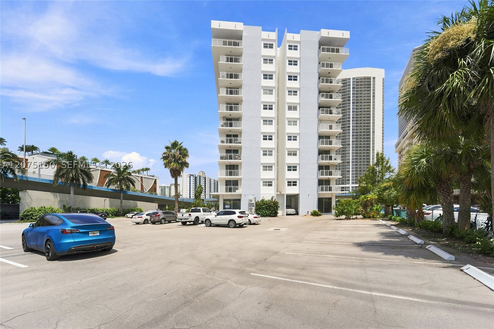 1801 S Ocean Dr #640