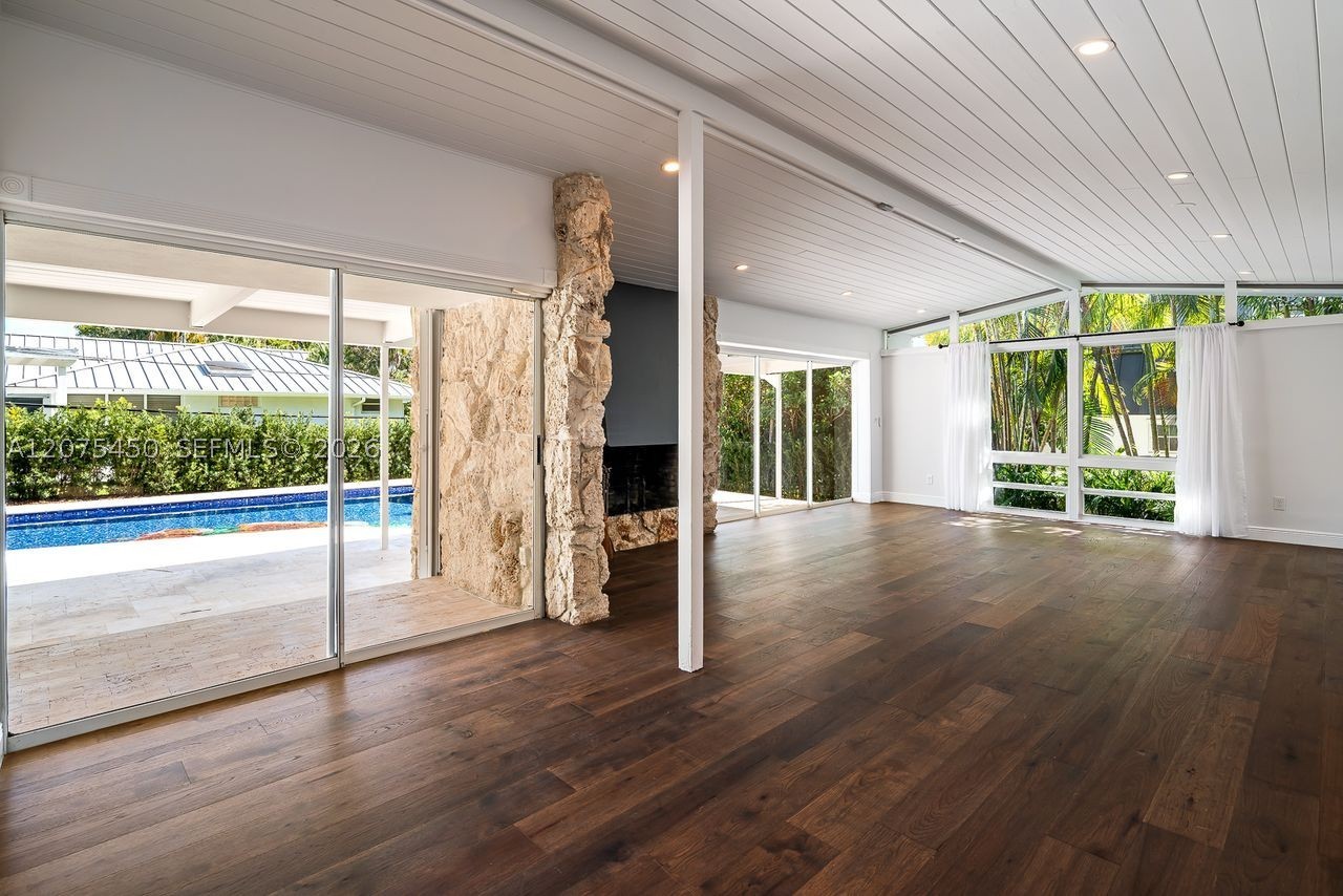 669 S Mashta Dr Key Biscayne, FL 33149