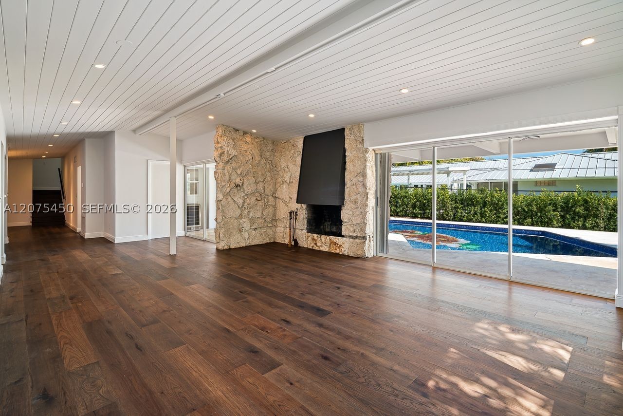669 S Mashta Dr Key Biscayne, FL 33149