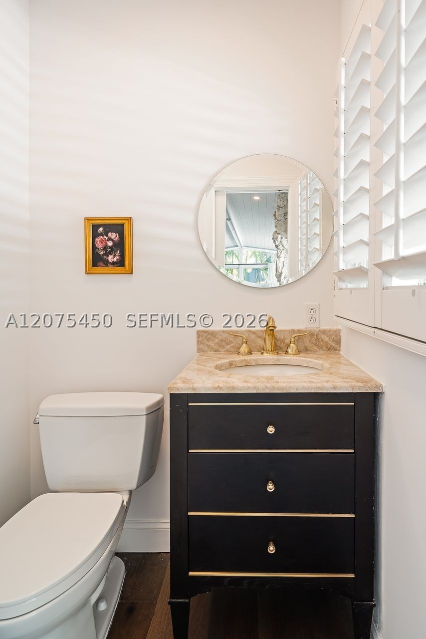 669 S Mashta Dr Key Biscayne, FL 33149