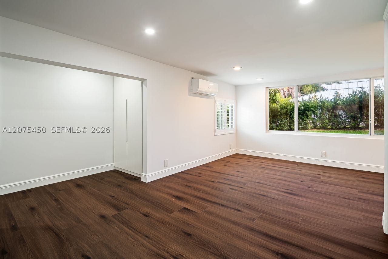 669 S Mashta Dr Key Biscayne, FL 33149