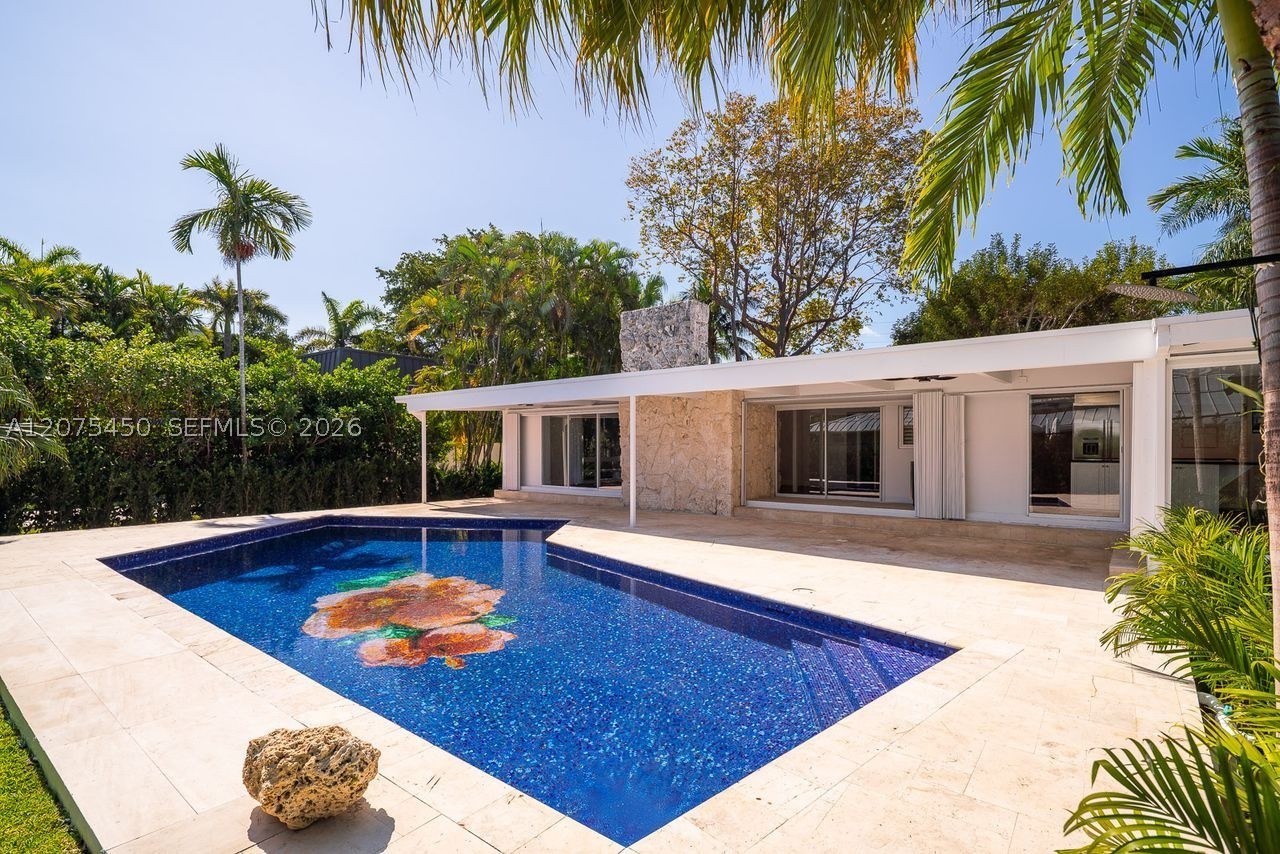 669 S Mashta Dr Key Biscayne, FL 33149