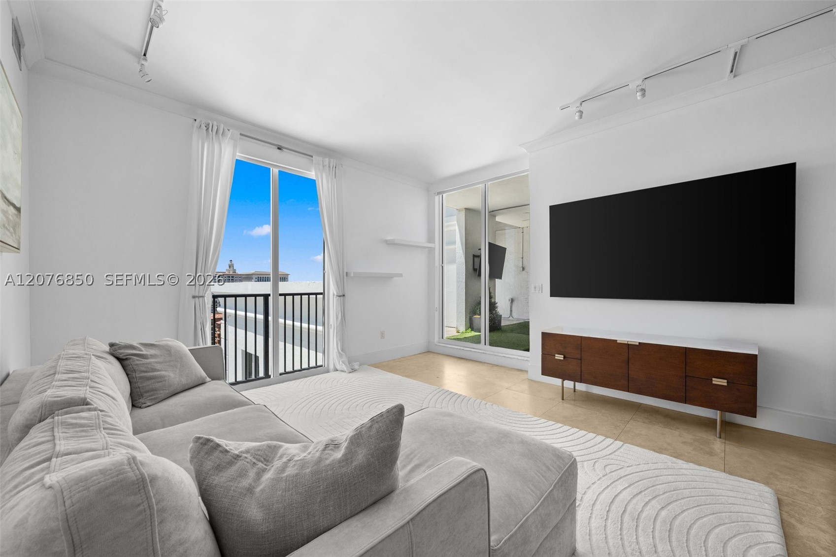 10 Aragon Ave #1602 Coral Gables, FL 33134