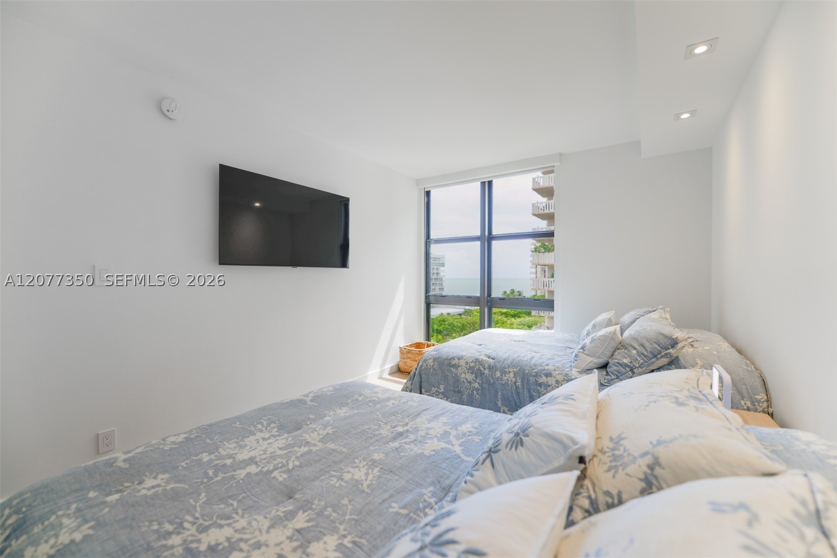 image Towers of Key Biscayne20