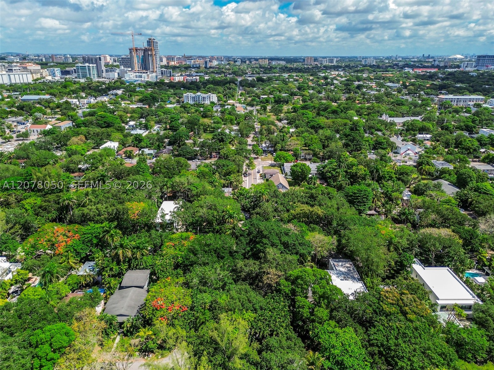 3595 Avocado Ave Miami, FL 33133