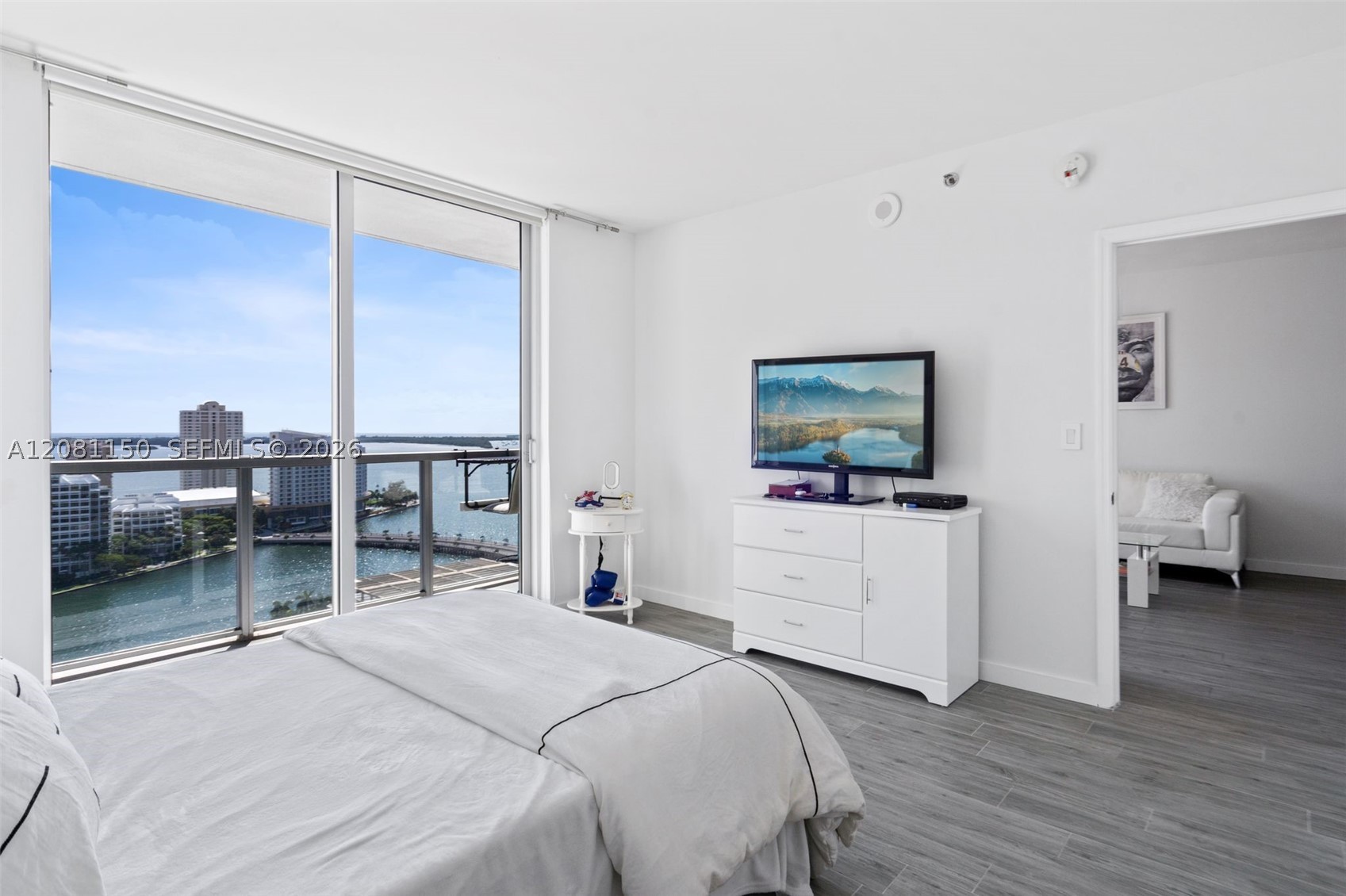 image 500 Brickell East10