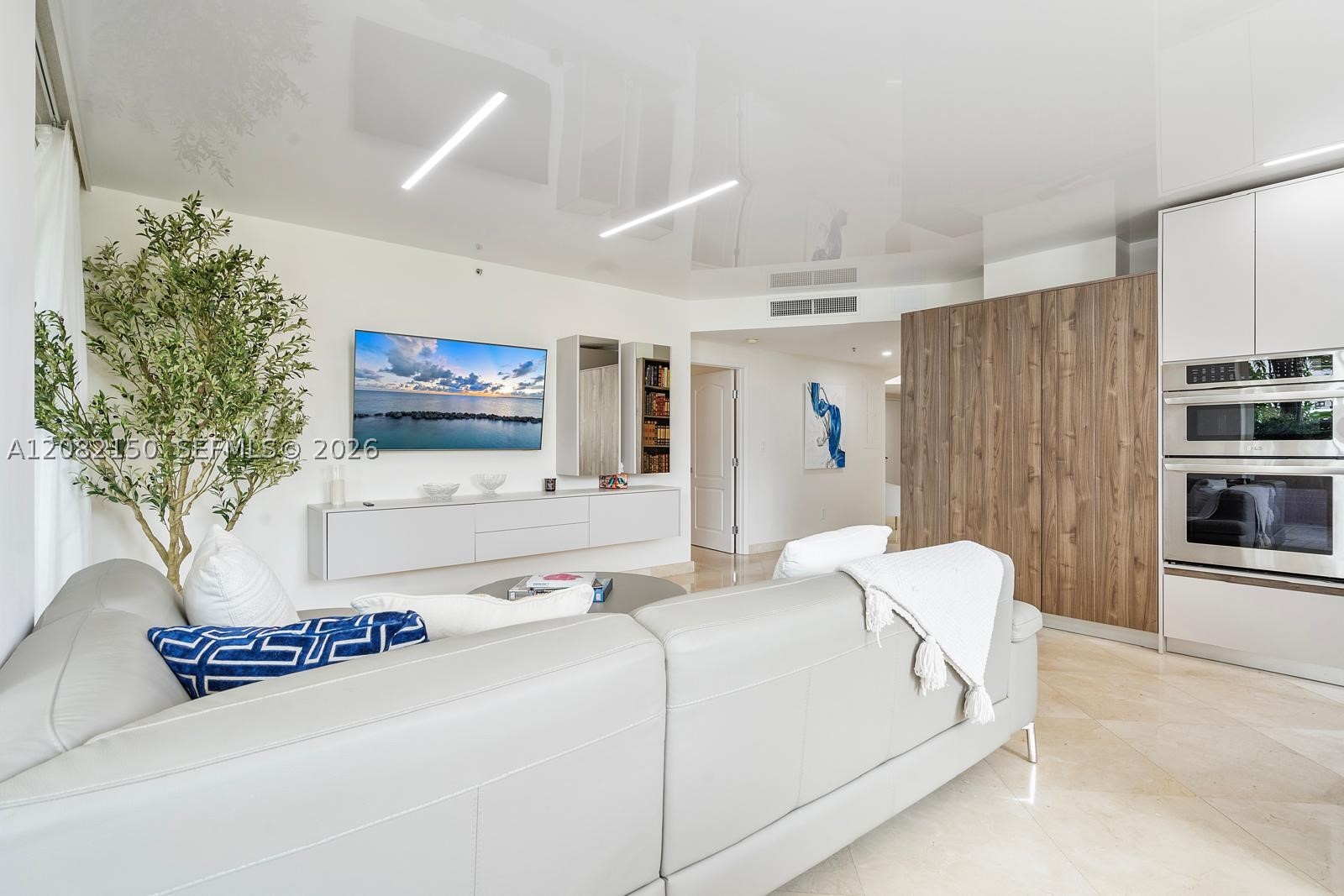 17555 Atlantic Blvd #508 Sunny Isles Beach, FL 33160