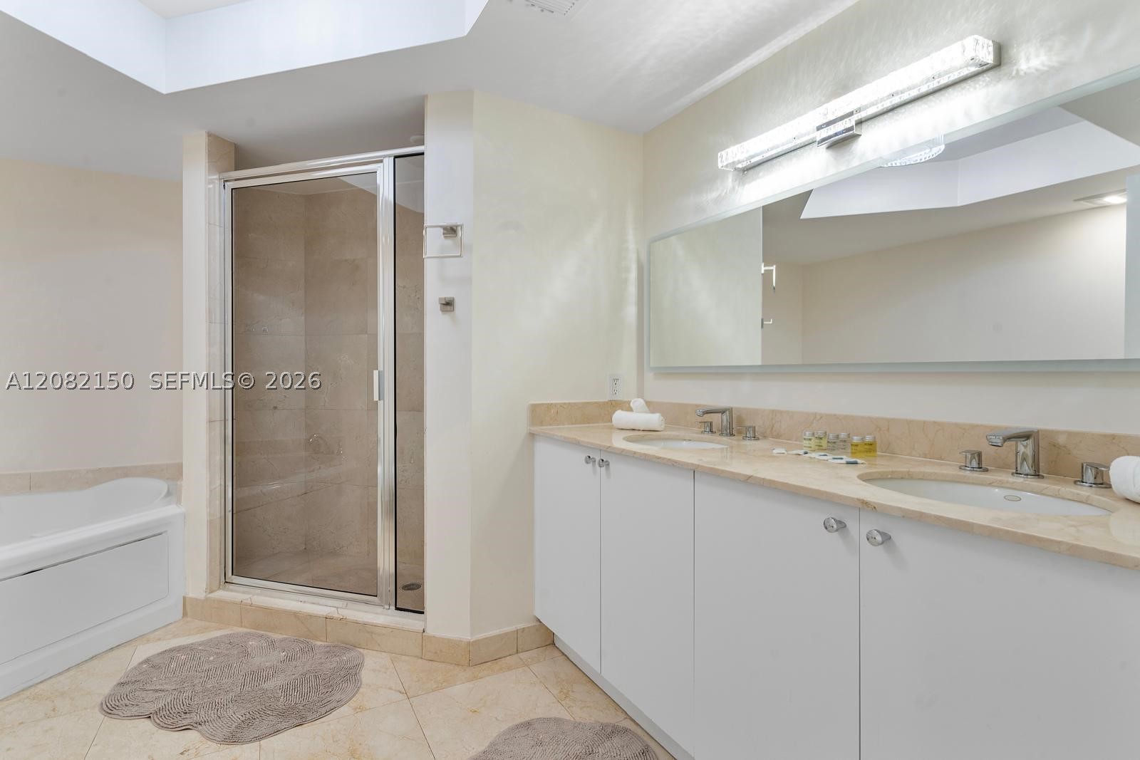 17555 Atlantic Blvd #508 Sunny Isles Beach, FL 33160