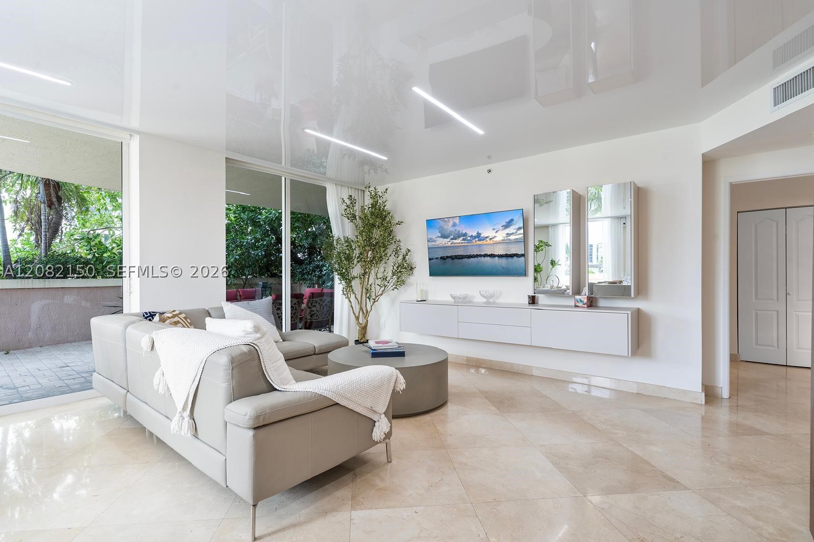17555 Atlantic Blvd #508 Sunny Isles Beach, FL 33160