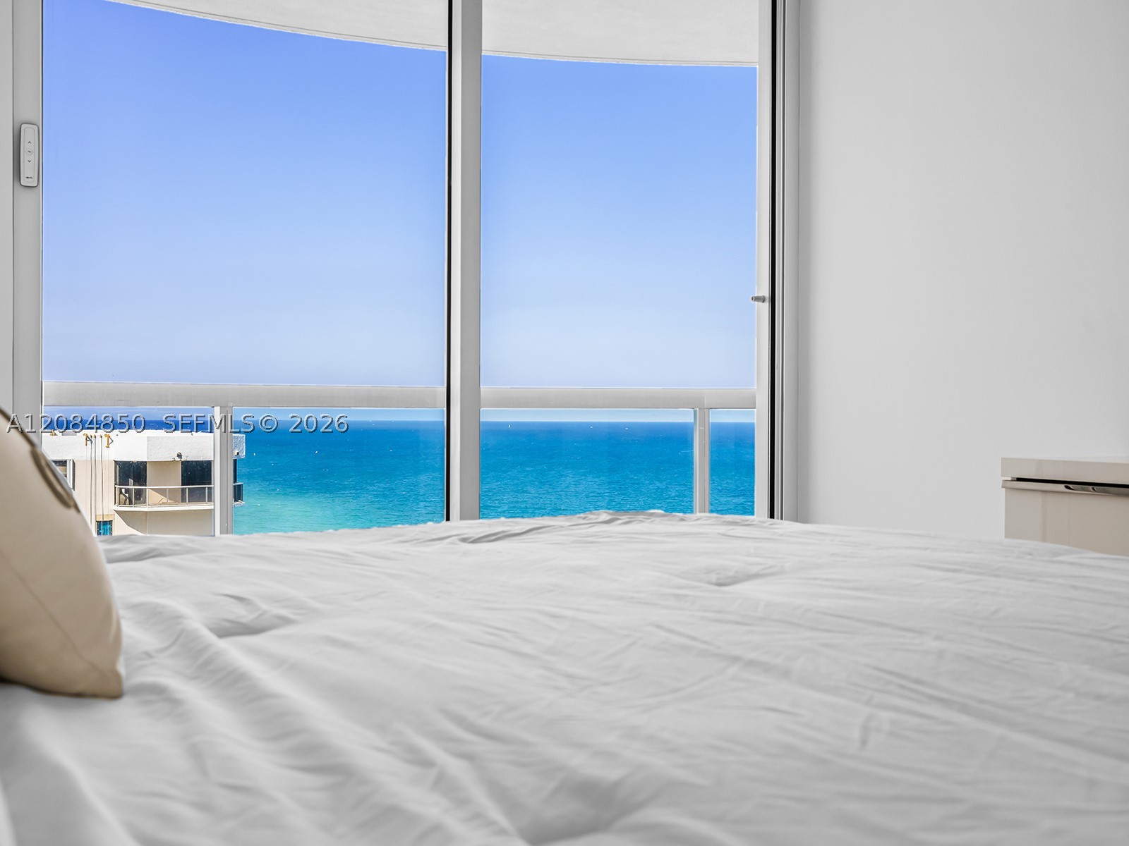 image Akoya13