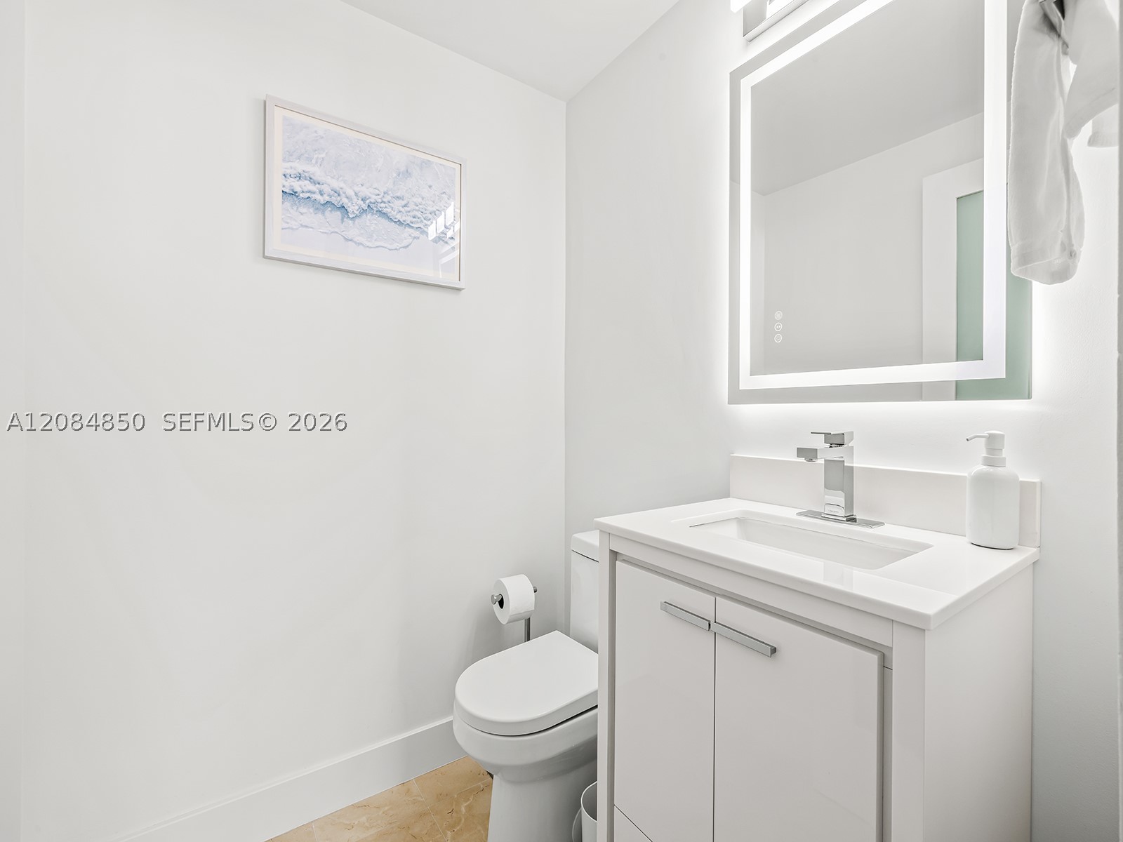 image Akoya5