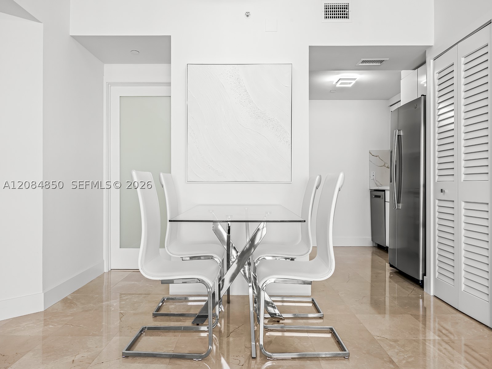 image Akoya6