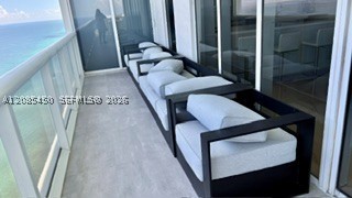 image Beach Club 220