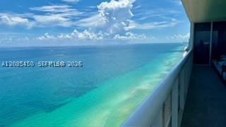 image Beach Club 223