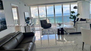 image Beach Club 26