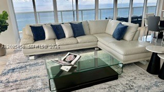 image Beach Club 27