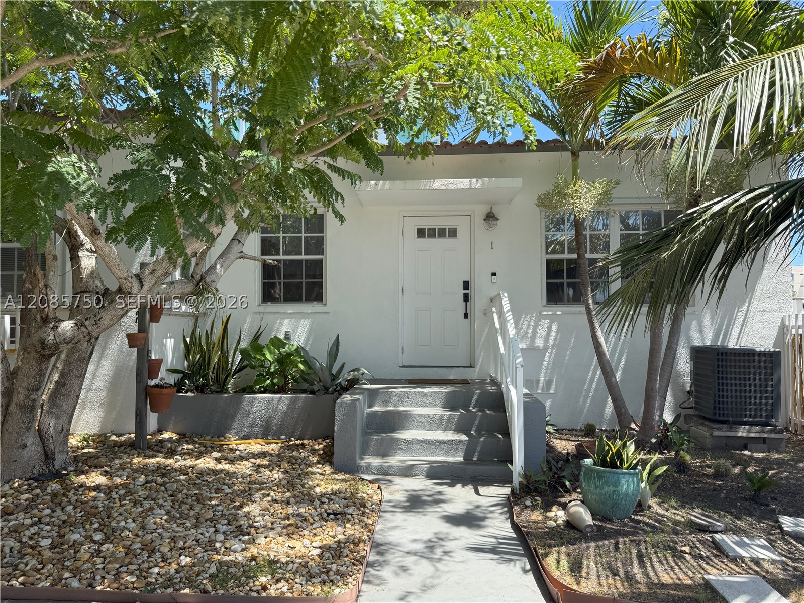 8401 Crespi Blvd #1