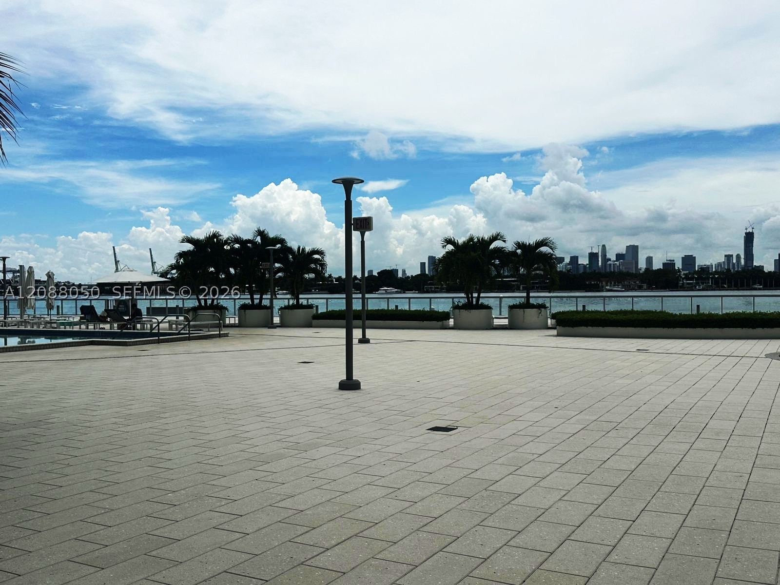 image Mirador 1000 (South Tower)10