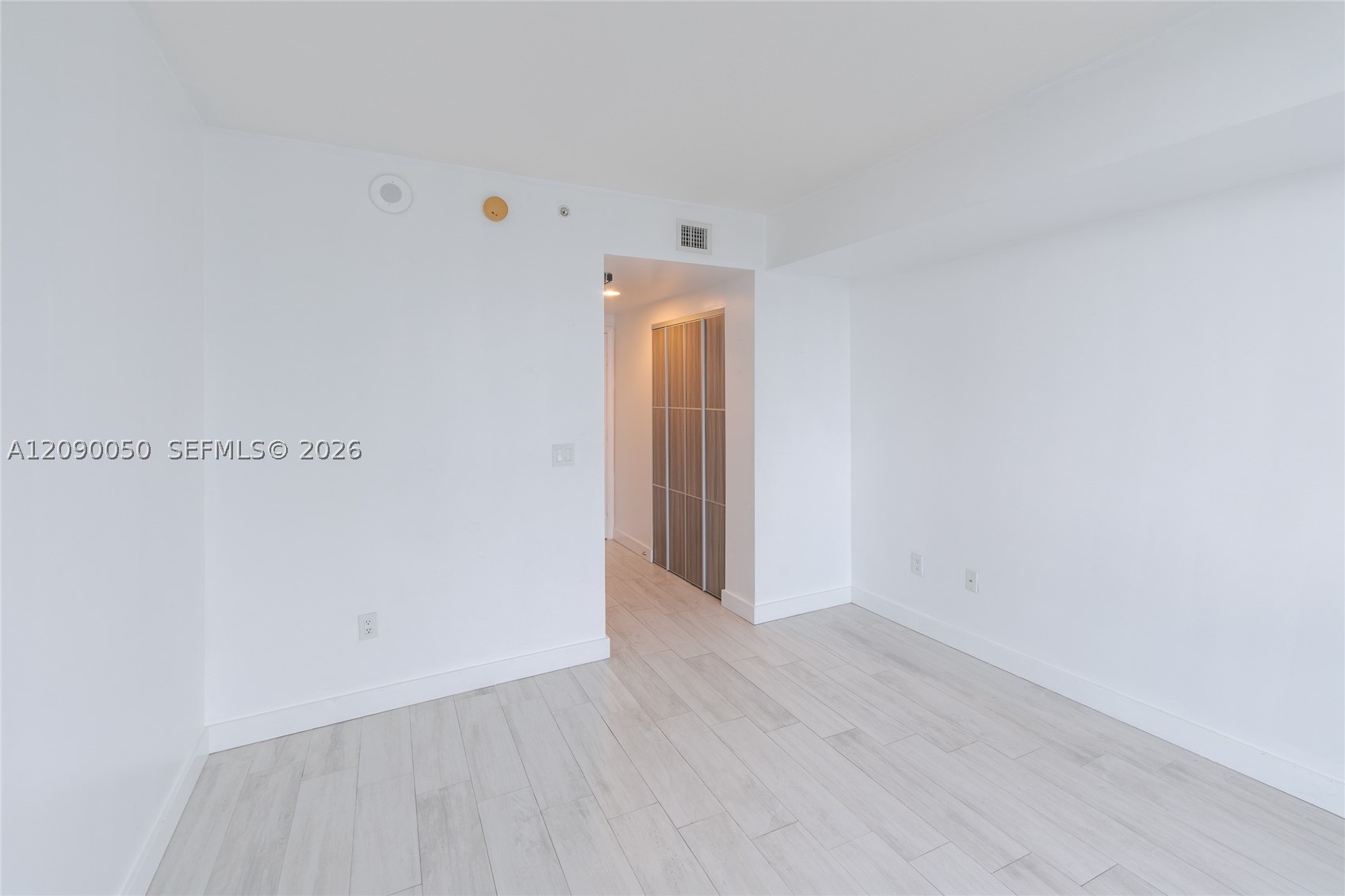 image Gallery Art Condos15