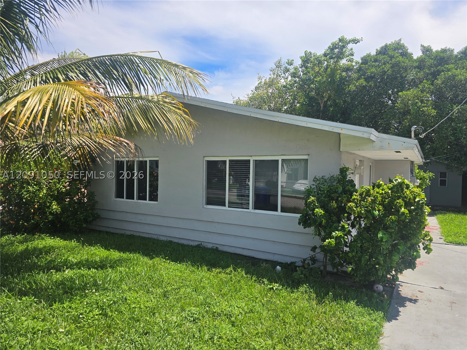 650 NW 49th St