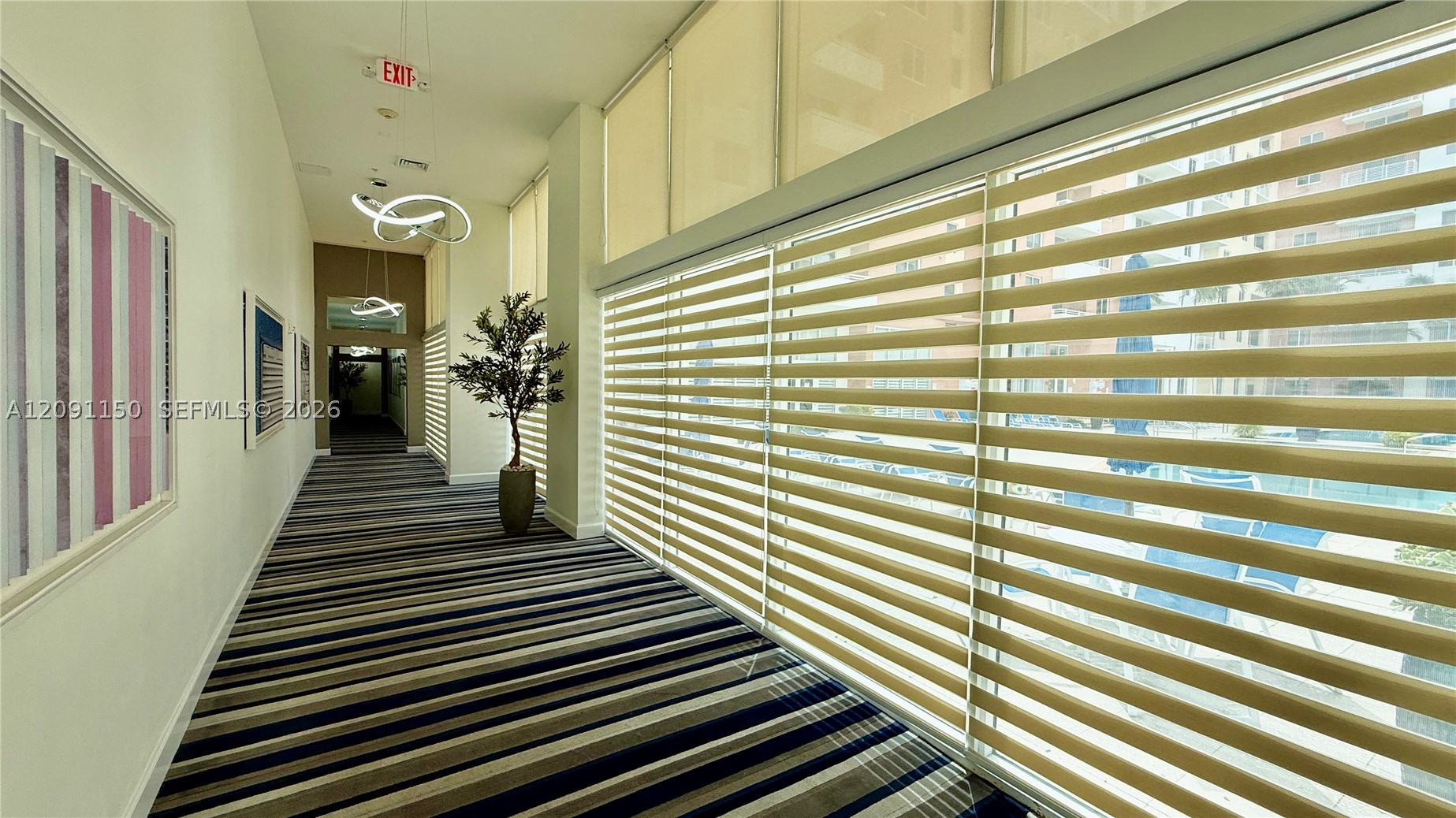image The Venture at Aventura11