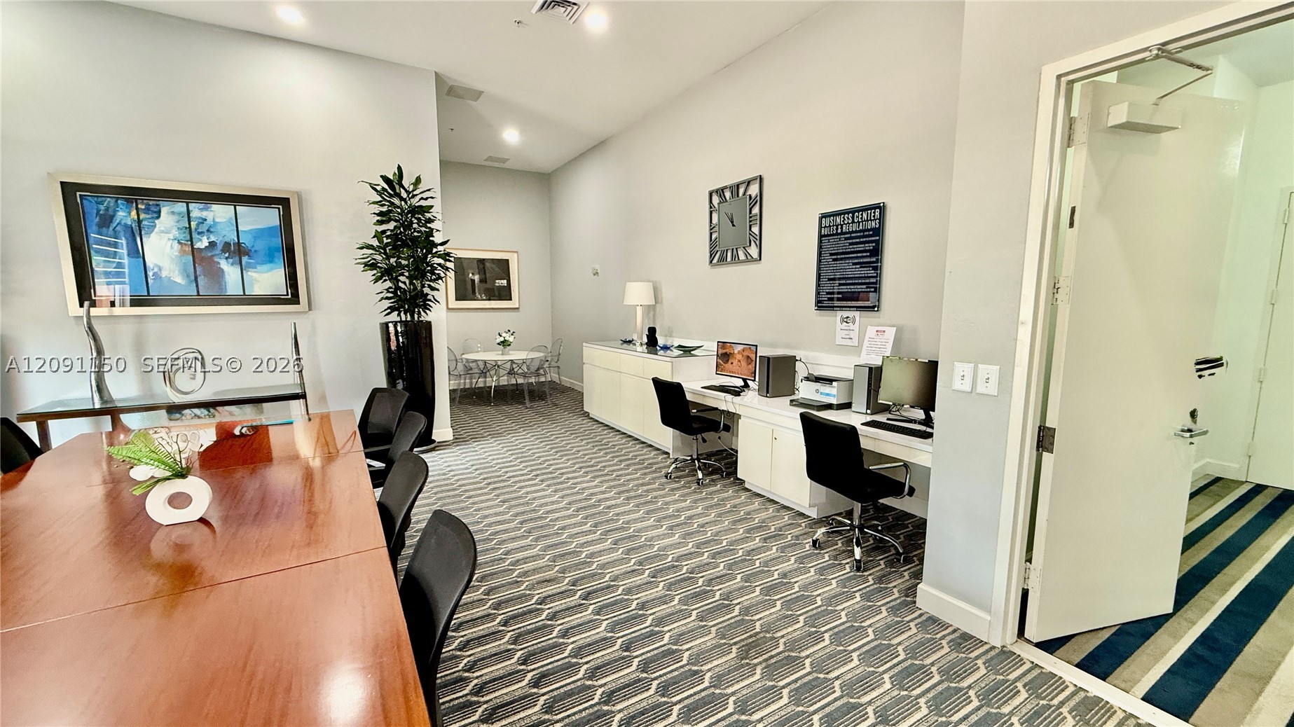 image The Venture at Aventura16