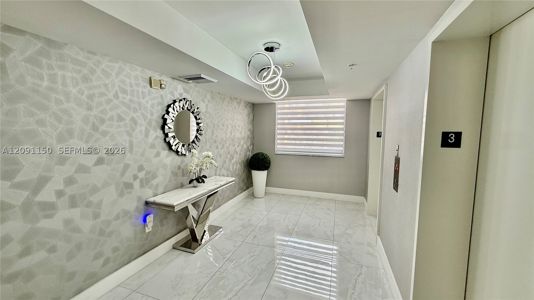 image The Venture at Aventura19