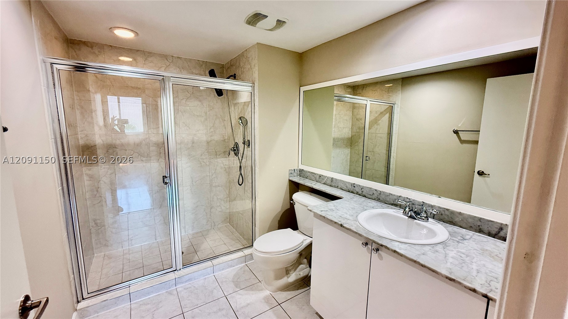 image The Venture at Aventura41