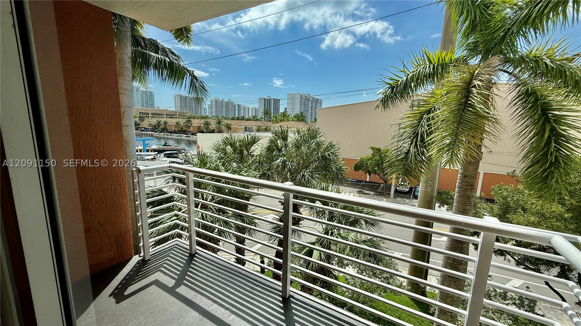 image The Venture at Aventura46
