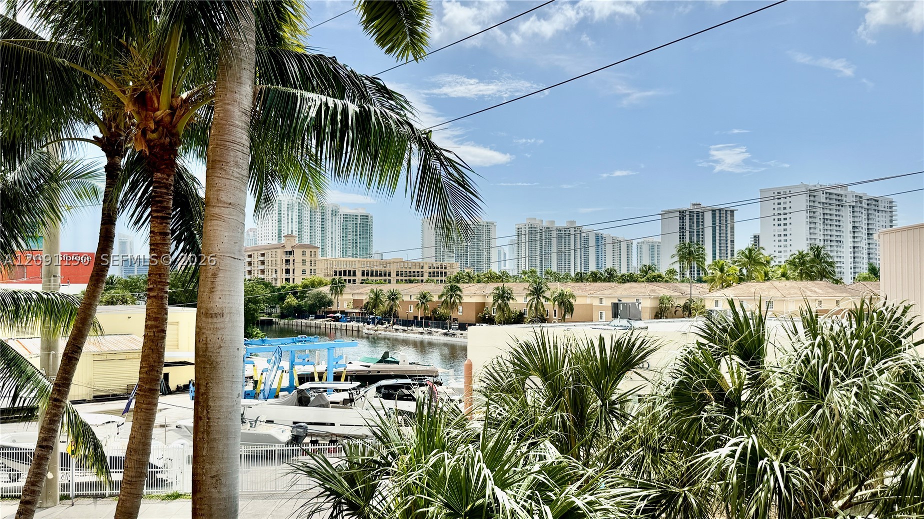 image The Venture at Aventura47