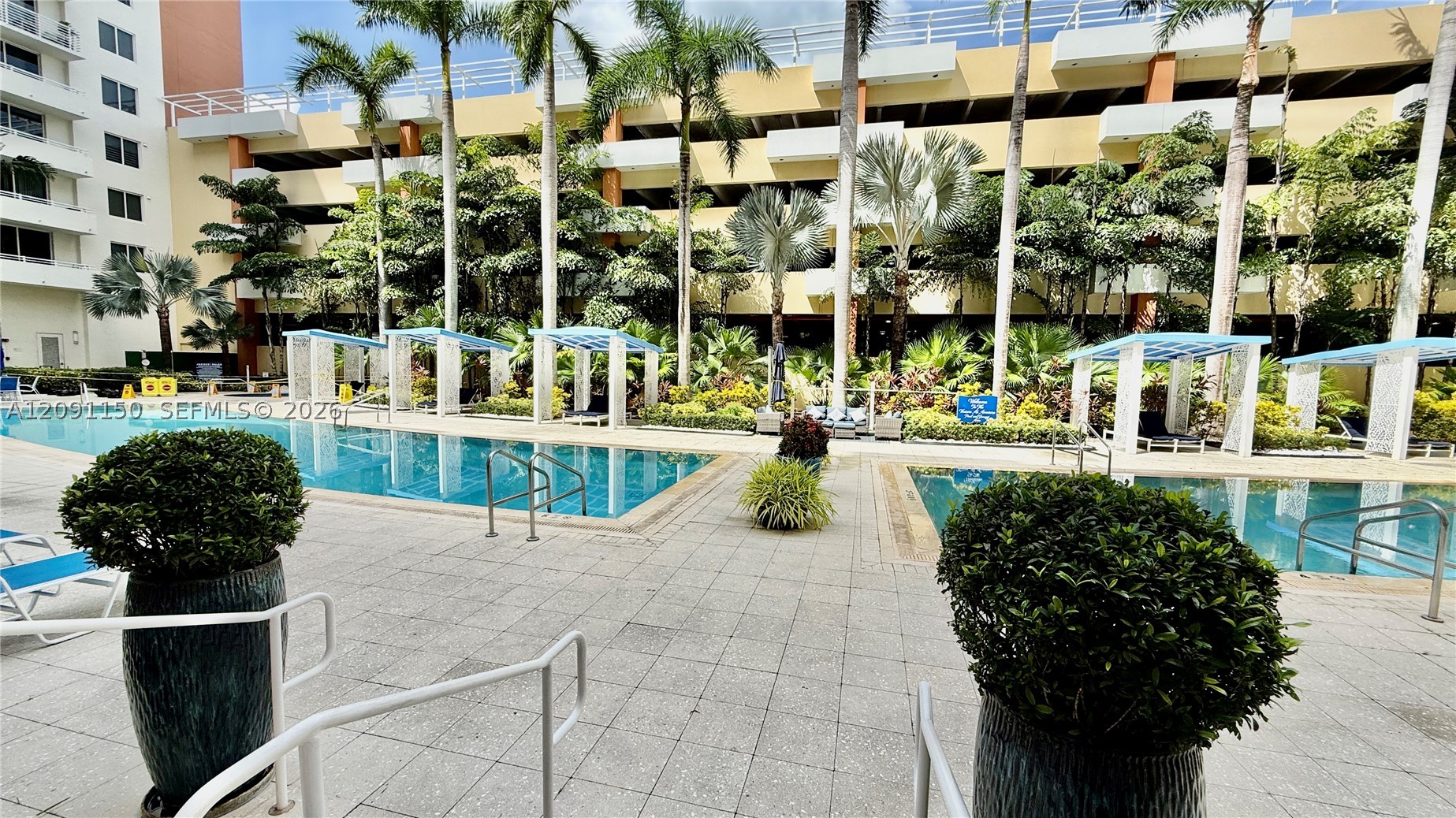 image The Venture at Aventura6
