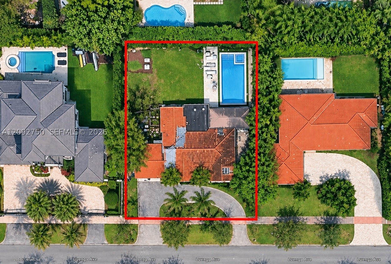 421 Luenga Ave