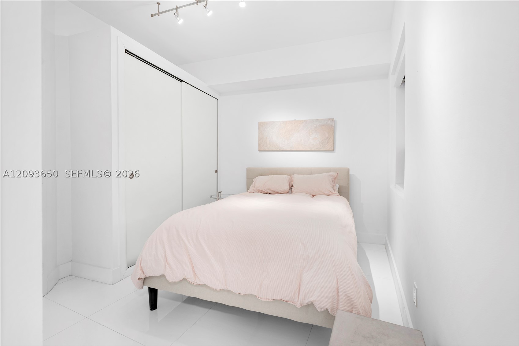 image Paramount Bay15