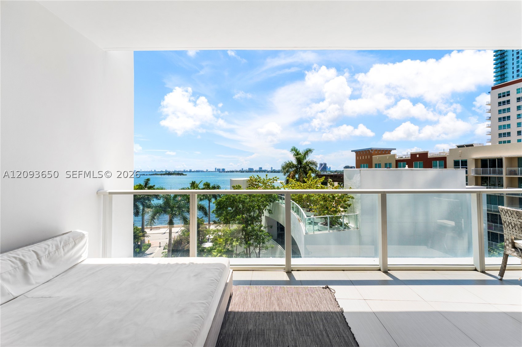 image Paramount Bay17