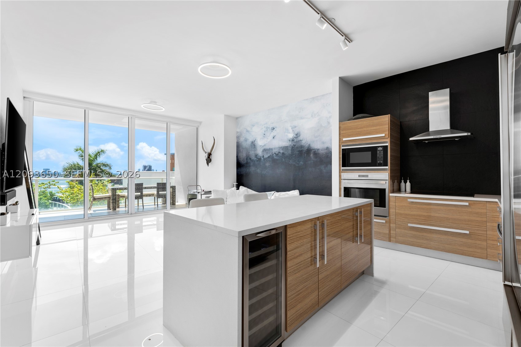 image Paramount Bay5