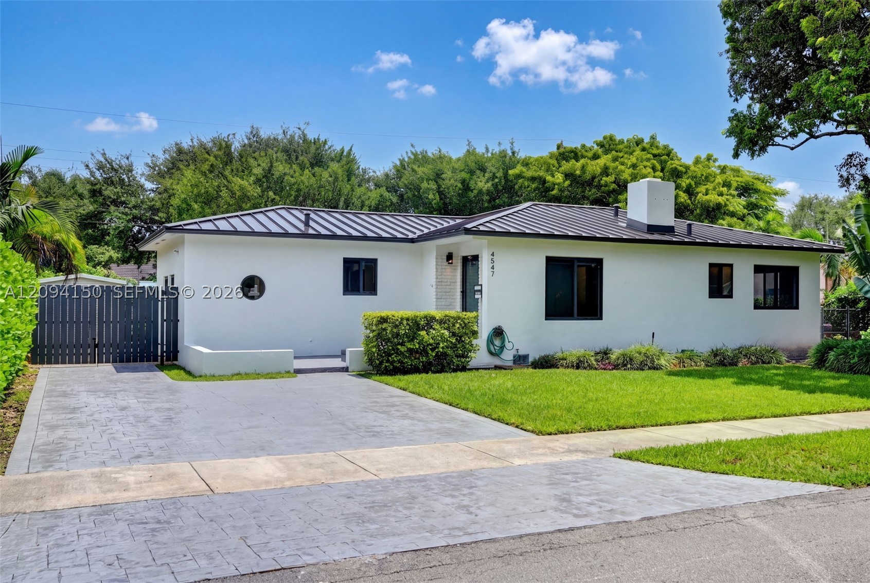 4547 SW 16th St Miami, FL 33134