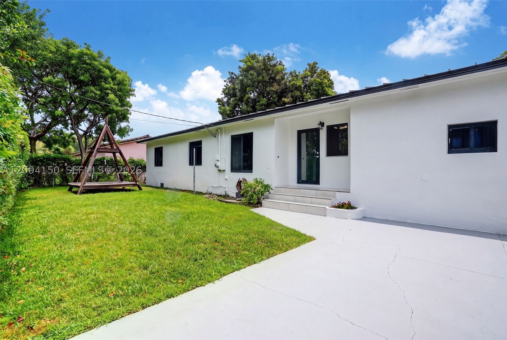 4547 SW 16th St Miami, FL 33134