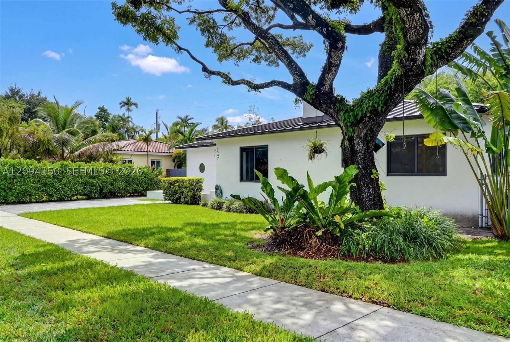 4547 SW 16th St Miami, FL 33134