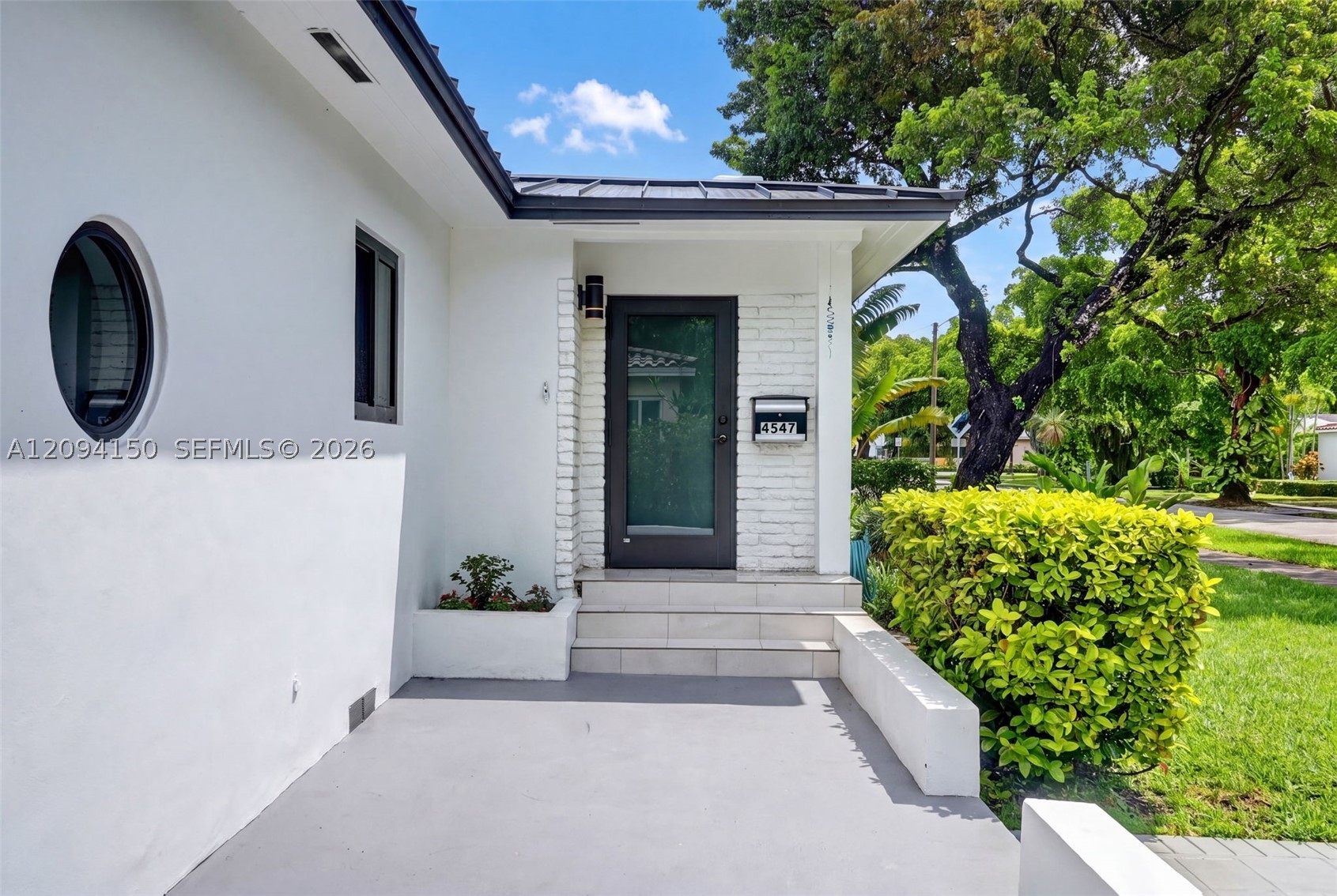 4547 SW 16th St Miami, FL 33134