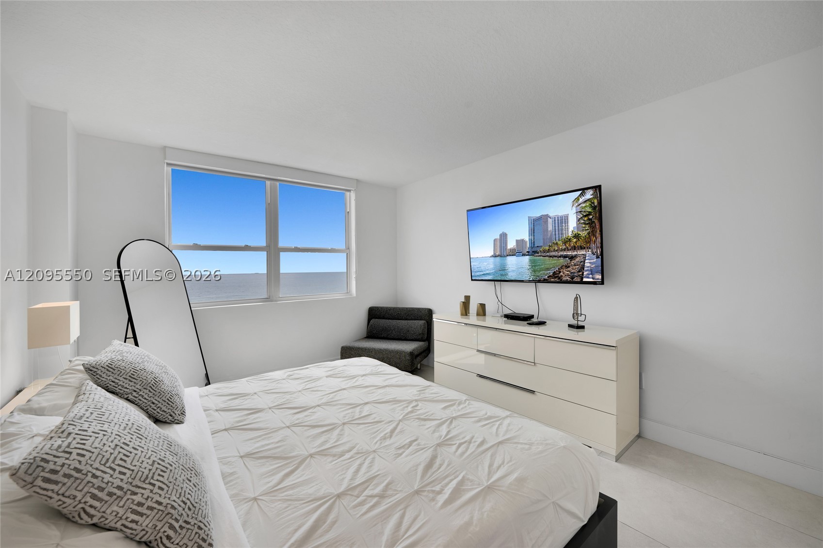 image 2080 Ocean Drive12