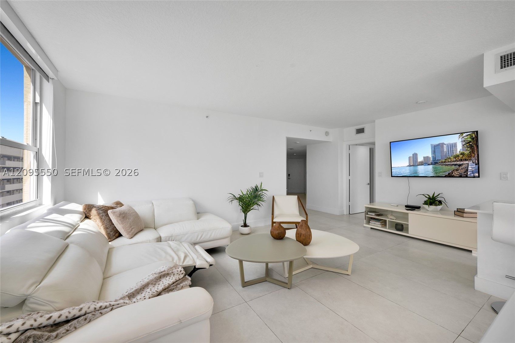 image 2080 Ocean Drive4