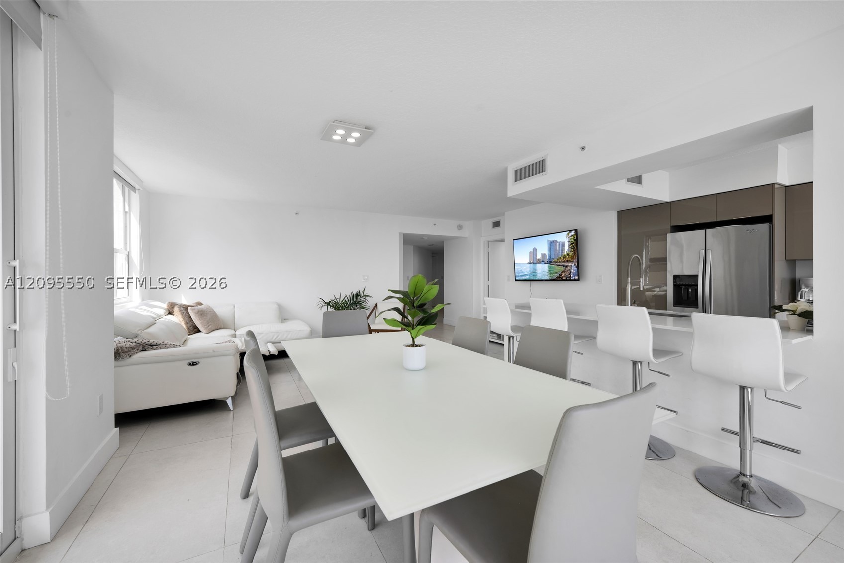 image 2080 Ocean Drive5